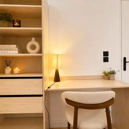 Apartment Modern 2-bedroom - Walk To & Old Town