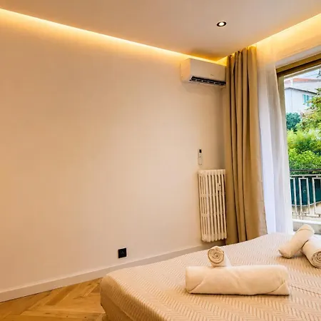 Apartment Modern 2-bedroom - Walk To & Old Town Antibes