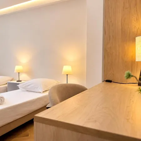 Modern 2-bedroom - Walk To & Old Town * Antibes