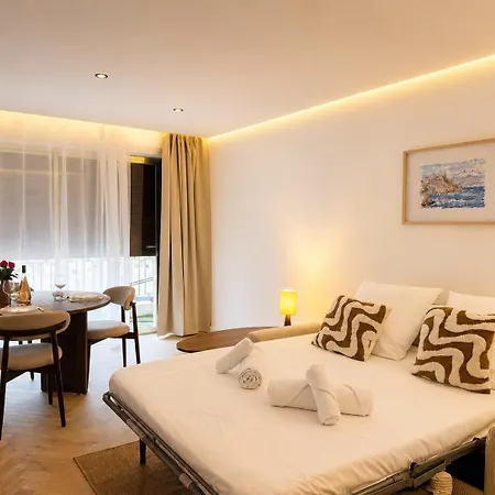 Modern 2-bedroom - Walk To & Old Town Antibes